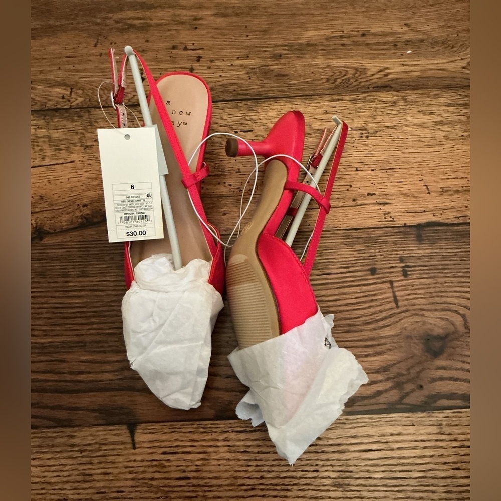 NWT A New Day Women's Annette Satin Slingback Heels with Memory Foam Insole - Picture 3 of 3